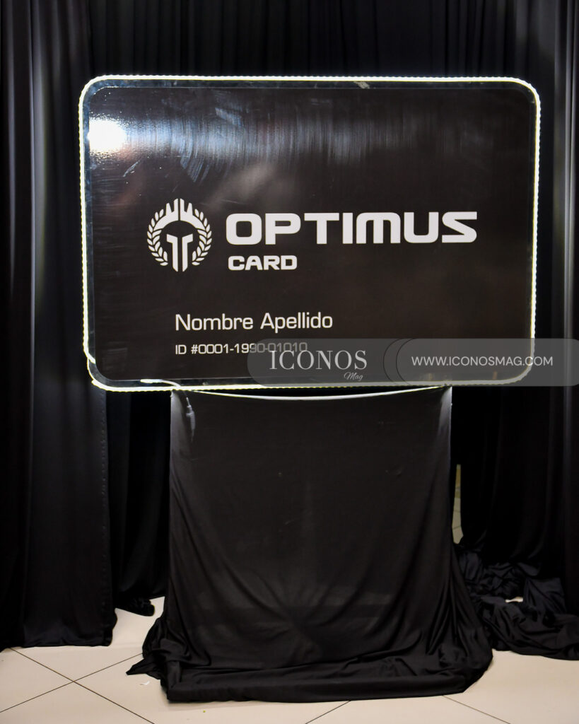 desayuno empresarial por el segundo aniversario de optimus card honduras