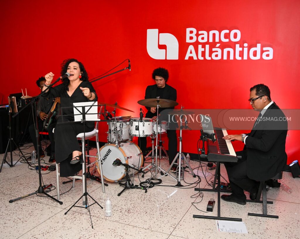 aluna tower by grupo roble banco atlantida honduras