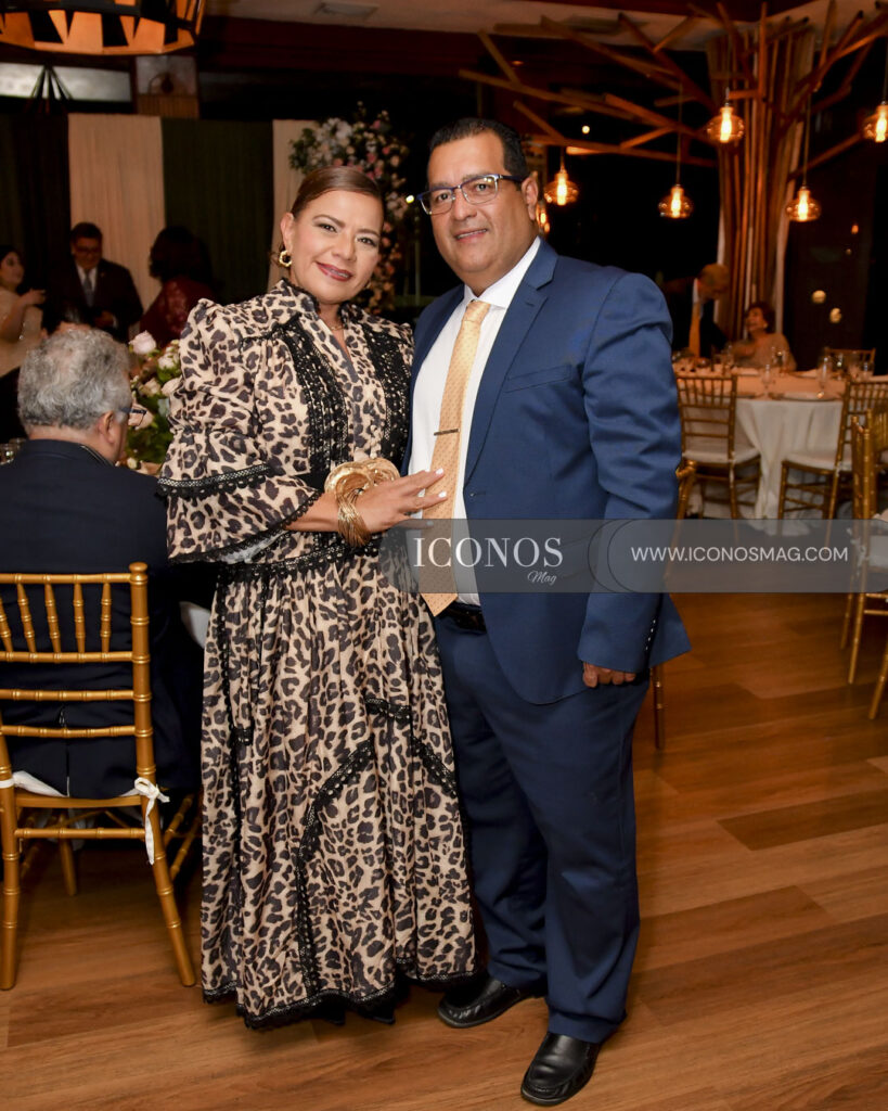 boda julia elena jimenez faraj y darwin noe andino