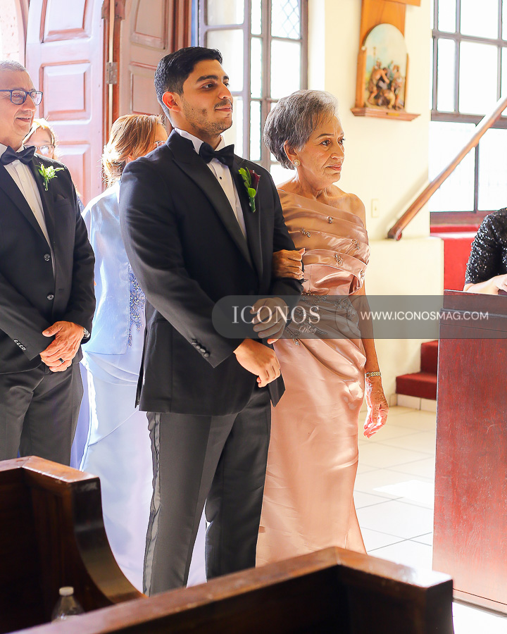 boda lucia isabel garcia ordonez y javier eduardo andino lobo ceremonia en iglesia Medalla Milagrosa recepcion en El Trapiche