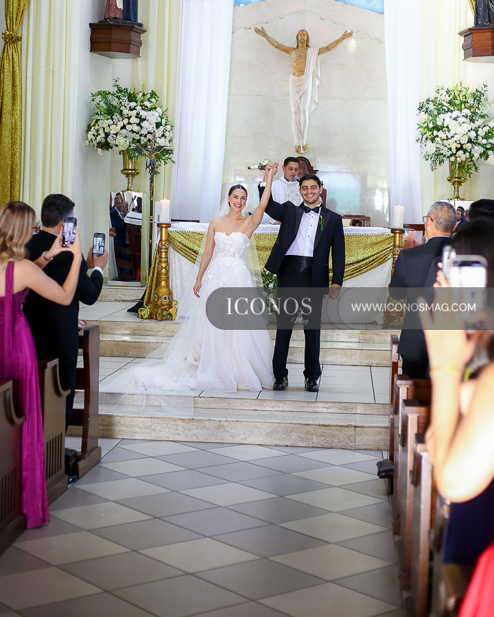boda lucia isabel garcia ordonez y javier eduardo andino lobo ceremonia en iglesia Medalla Milagrosa recepcion en El Trapiche