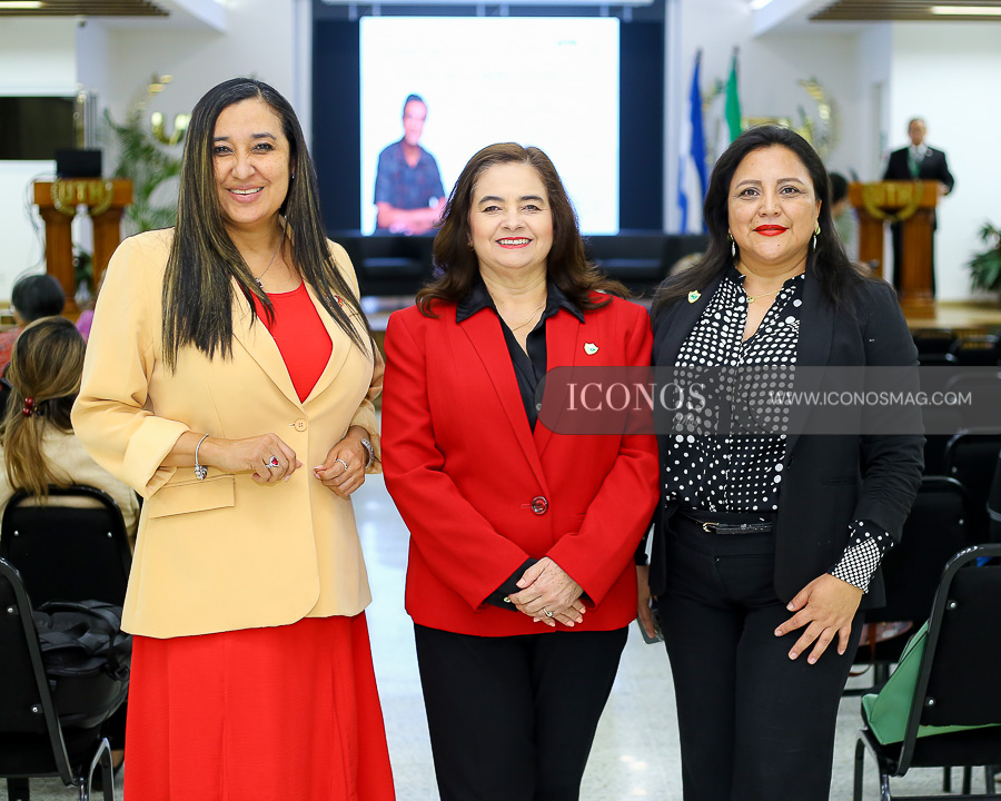 conversatorio voces del emprendimiento uth honduras