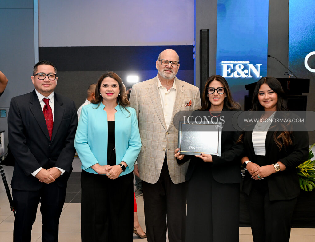 Grupo Flores Empresa alta confianza Honduras 2026
