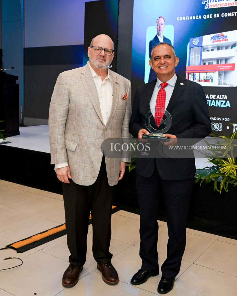 uth premio confianza