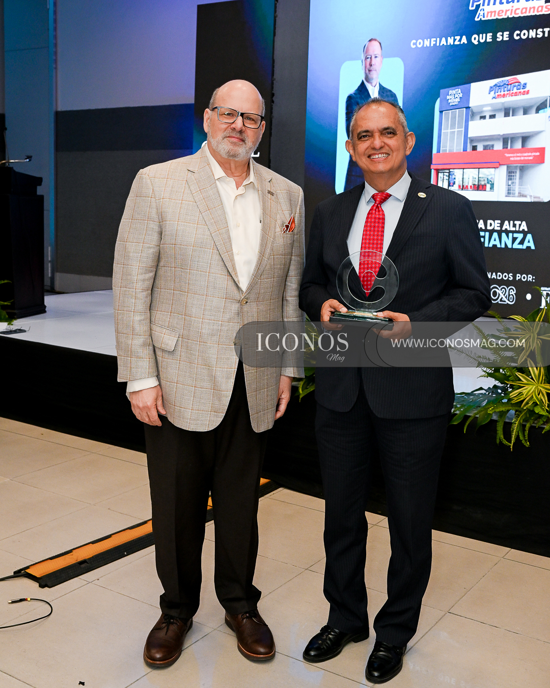 uth premio confianza