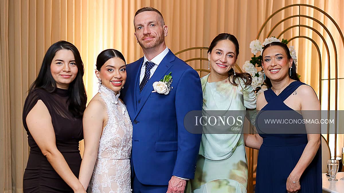 La boda de Iris Joselyn Rodríguez Barahona y Christopher McQueen