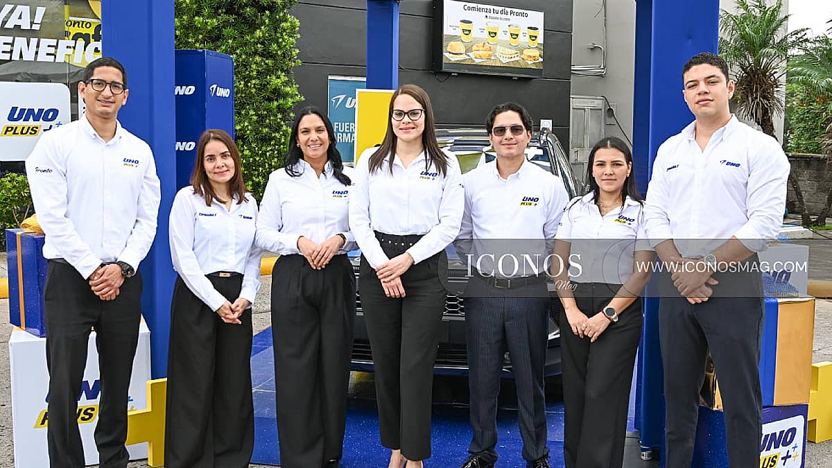 El lanzamiento de la promoción <em>La primera estación hacia la Navidad by</em> gasolineras <em>UNO</em> y tiendas <em>Pronto</em>