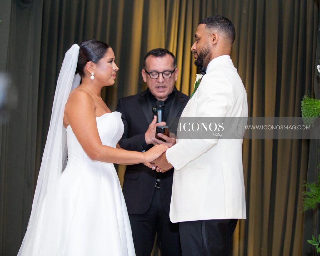 boda daniela alejandra ochoa paz y phillip maurice mcauley jr