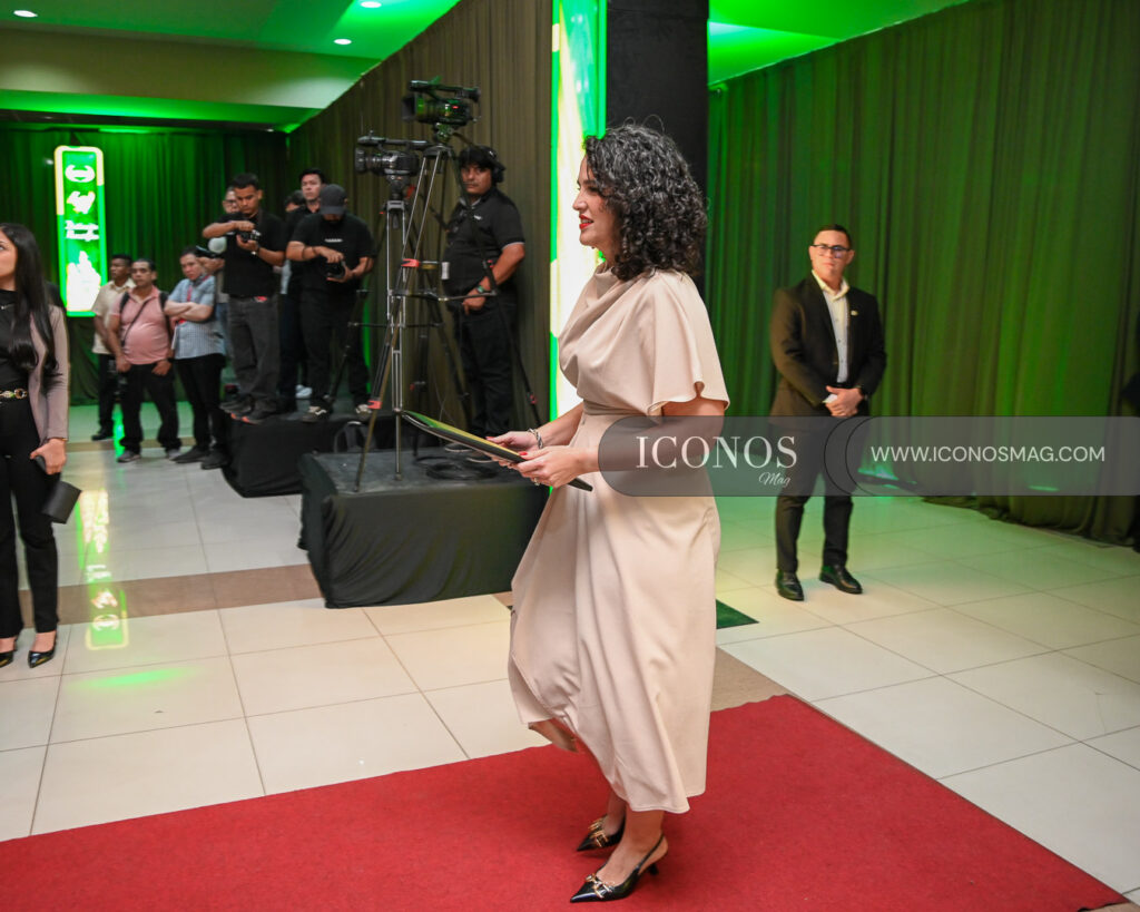 honoris causa juan bendeck by uth honduras