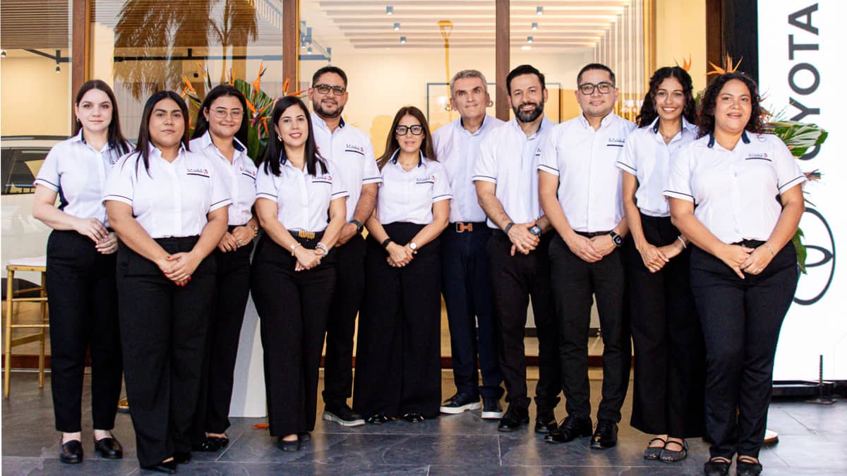 La inauguración de la sala de ventas en Roatán <em>by</em> Corporación Flores <em>& Toyota</em> Honduras