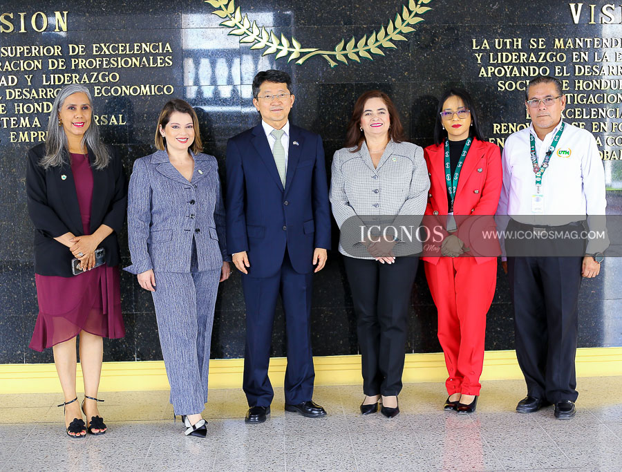 visita embajador de corea uth honduras uth